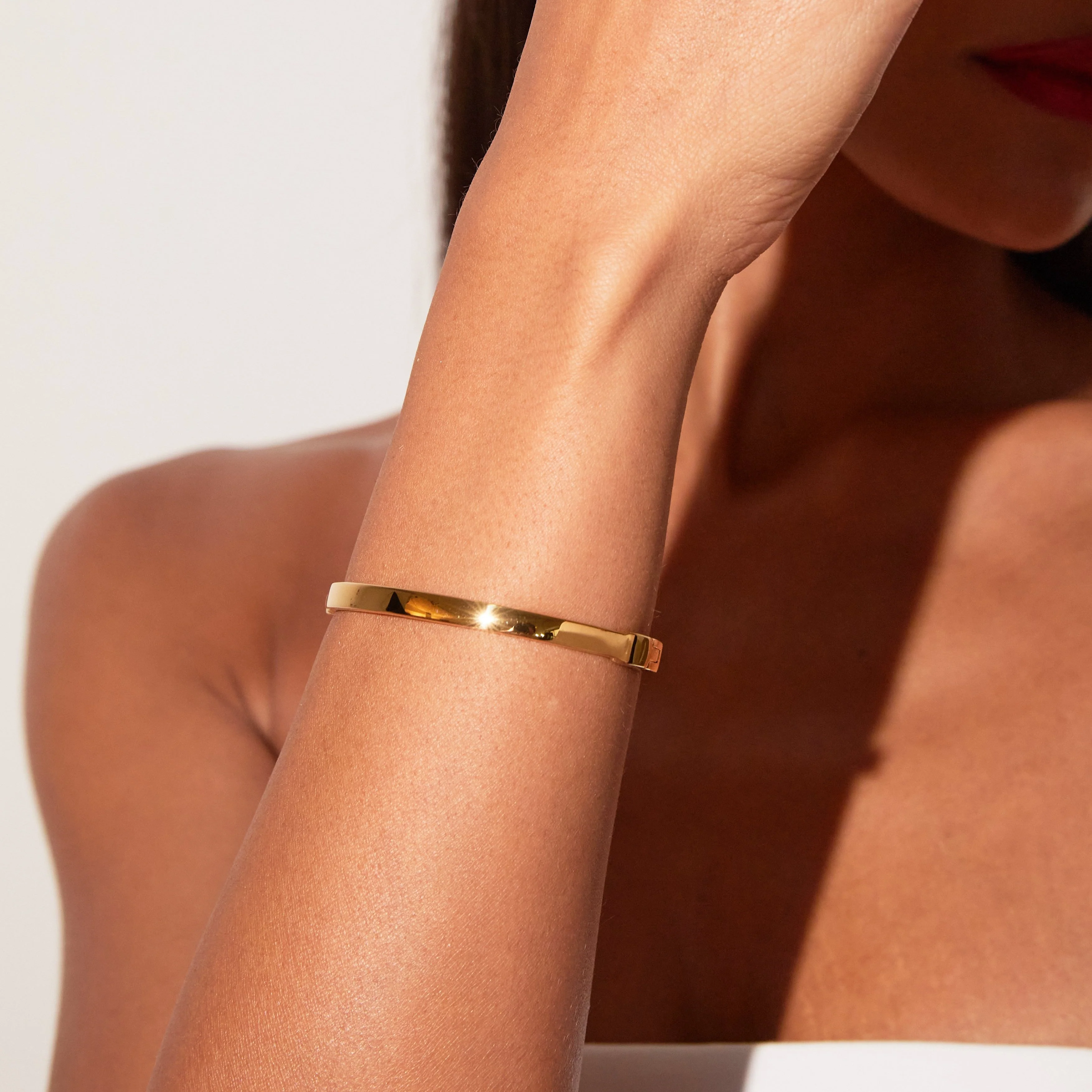 Classic Gold Hinged Bracelet - Image 22