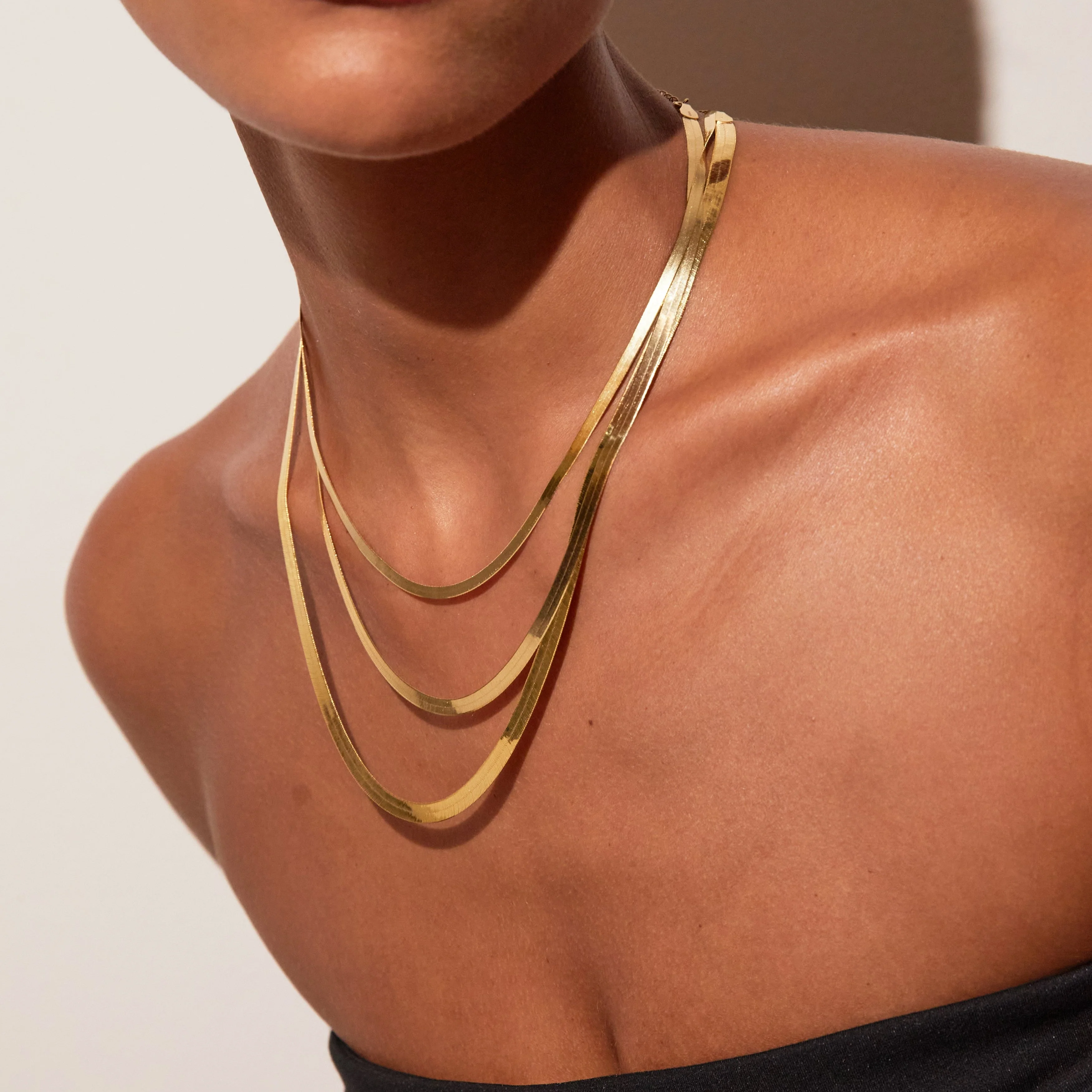 Solid Gold Herringbone Chain Necklace - Image 13