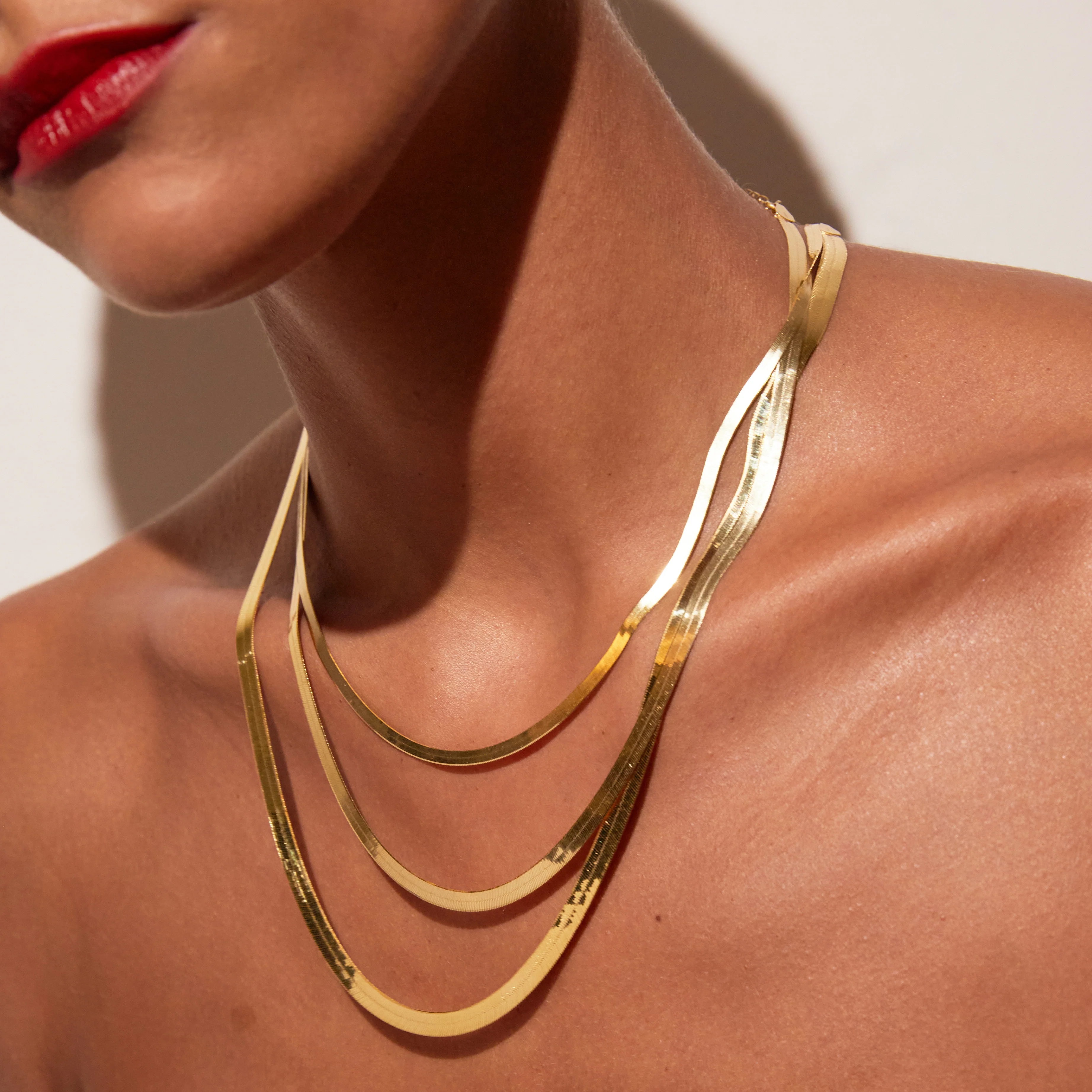 Solid Gold Herringbone Chain Necklace - Image 19