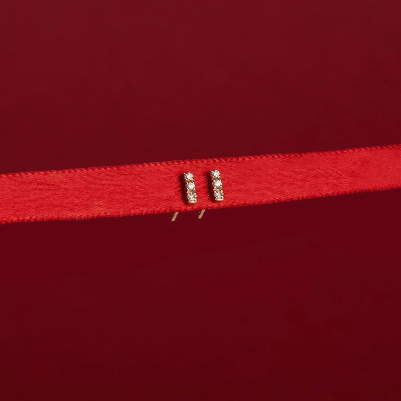 Mini Diamond Bar Earring - Image 7