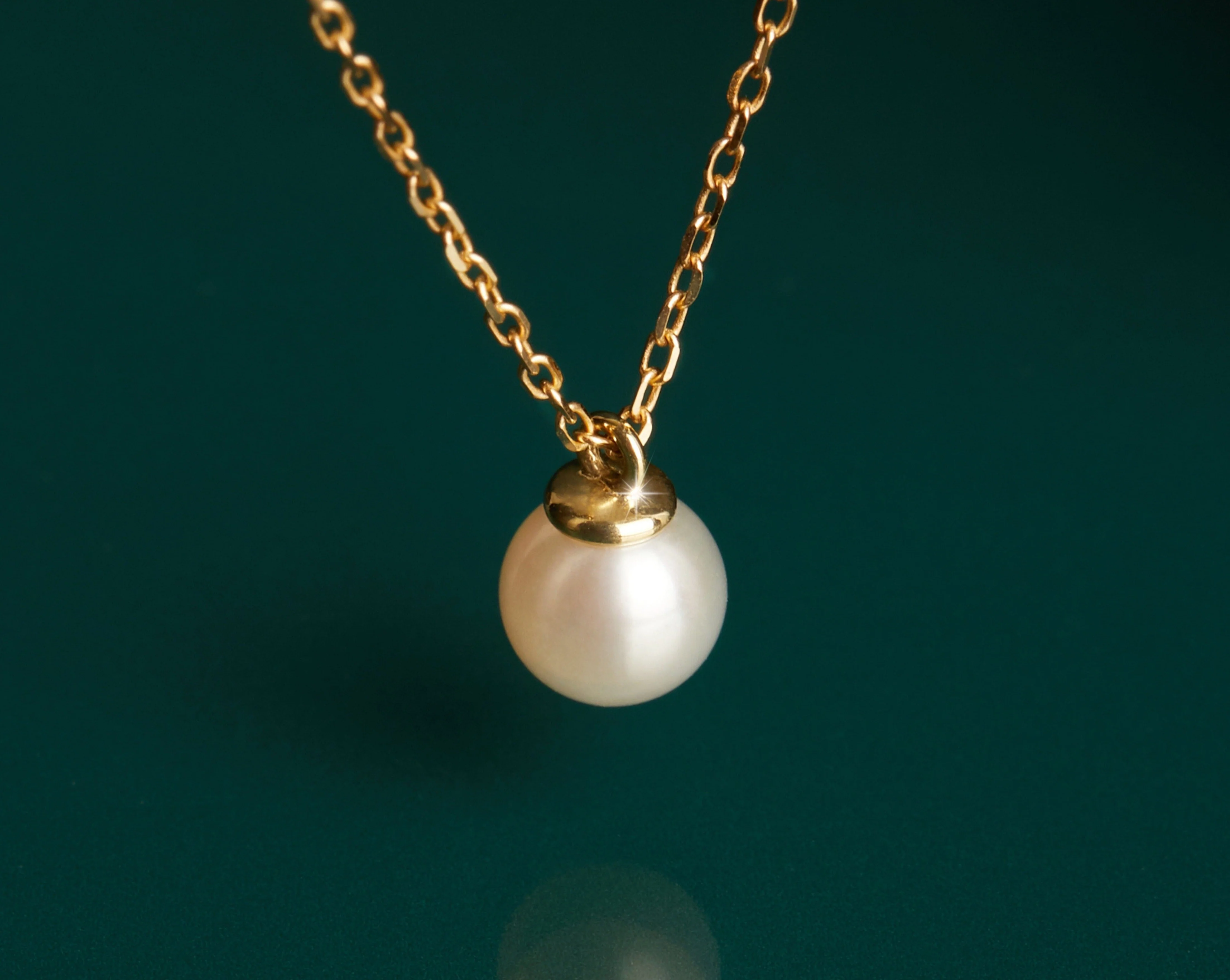Simple Pearl Necklace - Image 6